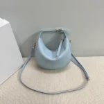 高仿CELINE-賽琳 金色牛皮多功能手提斜挎包 - 大容量智能手機收納-120723：圖片 4