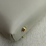 高仿CELINE-賽琳 TRIOMPHE牛皮革多功能手提斜挎包-117523：圖片 6