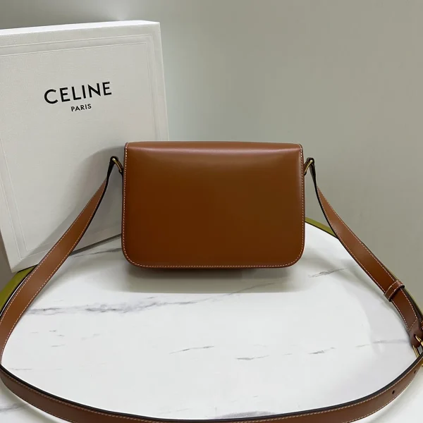 高仿CELINE-賽琳 TRIOMPHE 牛皮革斜挎包 - 多功能三格設計-187363：圖片 3