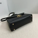 高仿CELINE-賽琳 經典TRIOMPHE牛皮革多功能手提斜挎包-117523：圖片 6