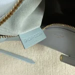 高仿CELINE-賽琳 金色牛皮多功能手提斜挎包 - 大容量智能手機收納-120723：圖片 10