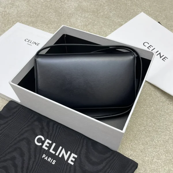 高仿CELINE-賽琳 TRIOMPHE 牛皮革肩背包 - 經典鎖扣設計-194143：圖片 3