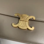 高仿CELINE-賽琳 經典TRIOMPHE鎖扣牛皮斜挎包-187363：圖片 6