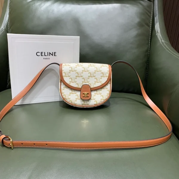 高仿CELINE-賽琳 Triomphe帆布迷你斜挎手袋 - 經典印花牛皮包邊設計-196702：圖片 2