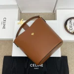 高仿CELINE-賽琳 TRIOMPHE磁扣牛皮手提斜挎包-119173：圖片 9