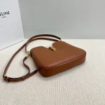 高仿CELINE-賽琳 經典牛皮旋轉鎖扣手提斜挎包-120693：圖片 5