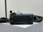 高仿CELINE-賽琳 16 小號刺繡手袋 - 皮革手柄配可拆卸肩帶-188003：圖片 6