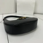 高仿CELINE-賽琳 金色牛皮革TRIOMPHE磁扣手提肩背包-114493：圖片 5