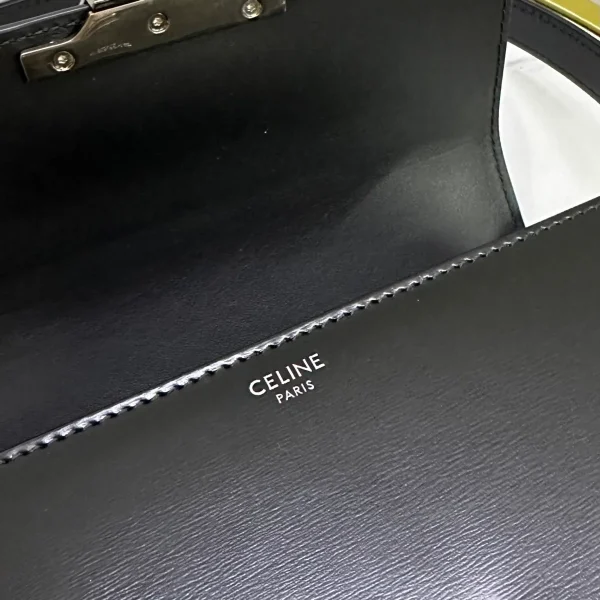 高仿CELINE-賽琳 TRIOMPHE 牛皮革斜挎包 - 銀色鎖扣設計-188423：圖片 9