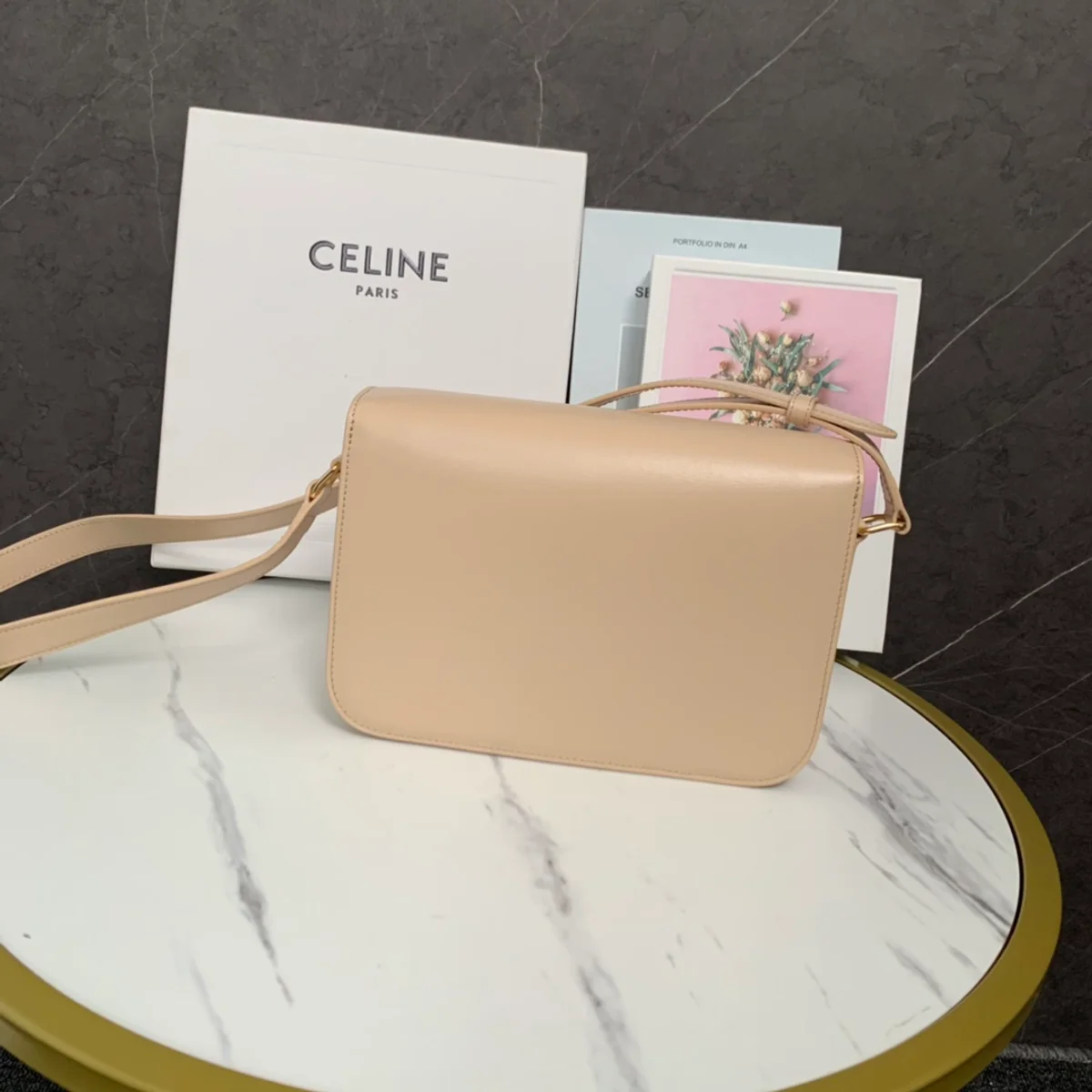 高仿CELINE-賽琳 經典TRIOMPHE牛皮革斜挎包-187363 3 高仿CELINE-賽琳 經典TRIOMPHE牛皮革斜挎包-187363