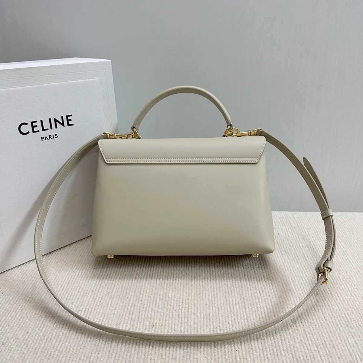 高仿CELINE-賽琳 TRIOMPHE牛皮革多功能手提斜挎包-117523 4 高仿CELINE-賽琳 TRIOMPHE牛皮革多功能手提斜挎包-117523