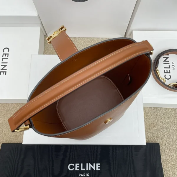高仿CELINE-賽琳 TRIOMPHE磁扣牛皮手提斜挎包-119173：圖片 10