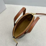 高仿CELINE-賽琳 標誌印花牛皮革包邊多功能手提斜挎包-122262：圖片 9