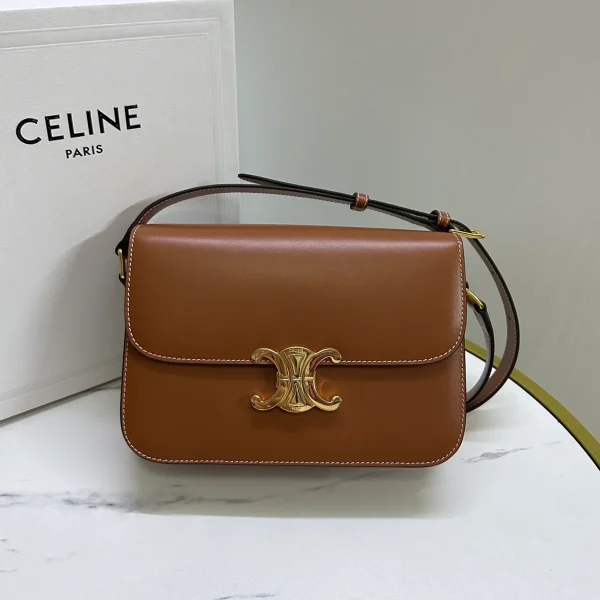 高仿CELINE-賽琳 TRIOMPHE 金屬鎖扣牛皮斜挎包-187363：圖片 2