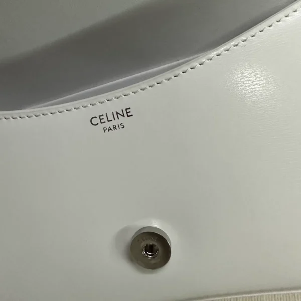高仿CELINE-賽琳 經典牛皮革TRIOMPHE按扣手提斜挎包-119533：圖片 8