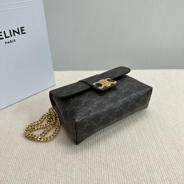 高仿CELINE-賽琳 Triomphe標誌印花牛皮斜挎包-116592：圖片 5