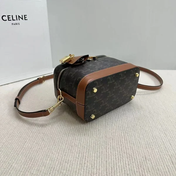 高仿CELINE-賽琳 TRIOMPHE CANVAS 標誌印花手提包-119462：圖片 6