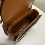 高仿CELINE-賽琳 迷你手袋 - TRIOMPHE金屬扣飾牛皮革包邊斜挎包-10K502：圖片 10