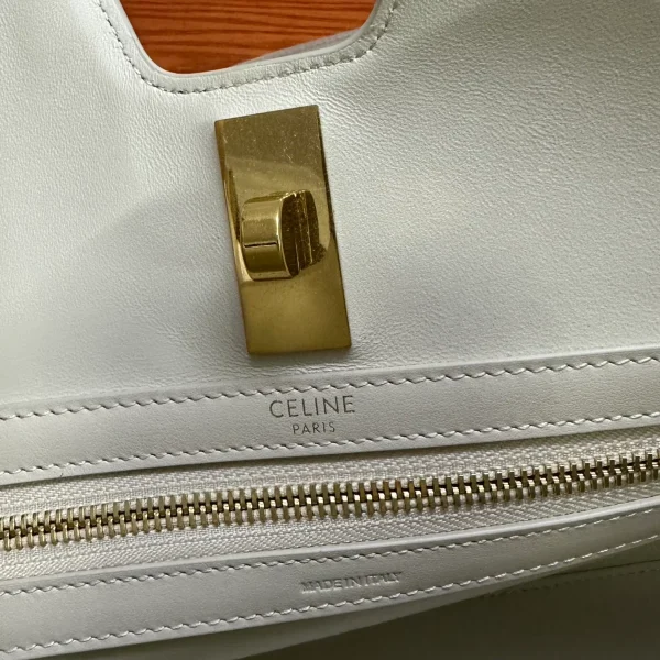 高仿CELINE-賽琳 經典牛皮革肩背包 - 金色飾面CLOCHE CLÉS掛鎖設計-112583：圖片 8
