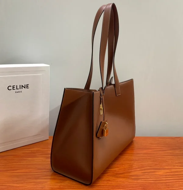 高仿CELINE-賽琳 經典牛皮革肩背包 - 優雅設計與實用功能結合-112583：圖片 4