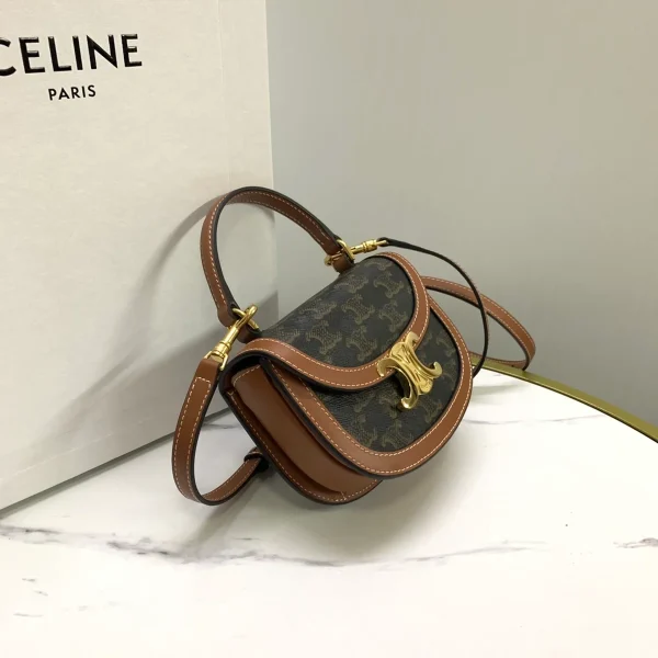 高仿CELINE-賽琳 迷你手袋 - TRIOMPHE金屬扣飾牛皮革包邊斜挎包-10K502：圖片 4