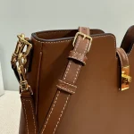高仿CELINE-賽琳 時尚多功能牛皮斜挎包 - 可容納iPad等智能平板電腦-119563：圖片 10