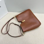 高仿CELINE-賽琳 時尚多功能牛皮斜挎包 - 可容納iPad等智能平板電腦-119563：圖片 8