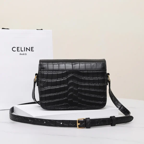 高仿CELINE-賽琳 奢華鱷魚皮 TRIOMPHE 金屬鎖扣斜挎包-188424：圖片 5