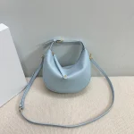 高仿CELINE-賽琳 金色牛皮多功能手提斜挎包 - 大容量智能手機收納-120723：圖片 2