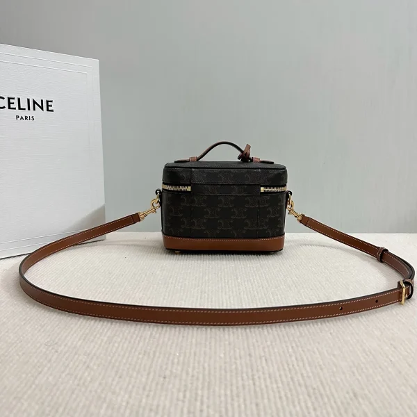 高仿CELINE-賽琳 TRIOMPHE CANVAS 標誌印花手提包-119462：圖片 3
