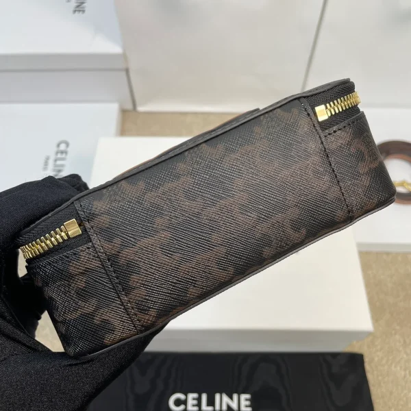 高仿CELINE-賽琳 迷你牛皮革包邊標誌印花手袋 - 多背法時尚配飾-10K642：圖片 5