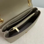 高仿CELINE-賽琳 經典TRIOMPHE牛皮革斜挎包 - 金色飾面多功能肩背包-115853：圖片 10