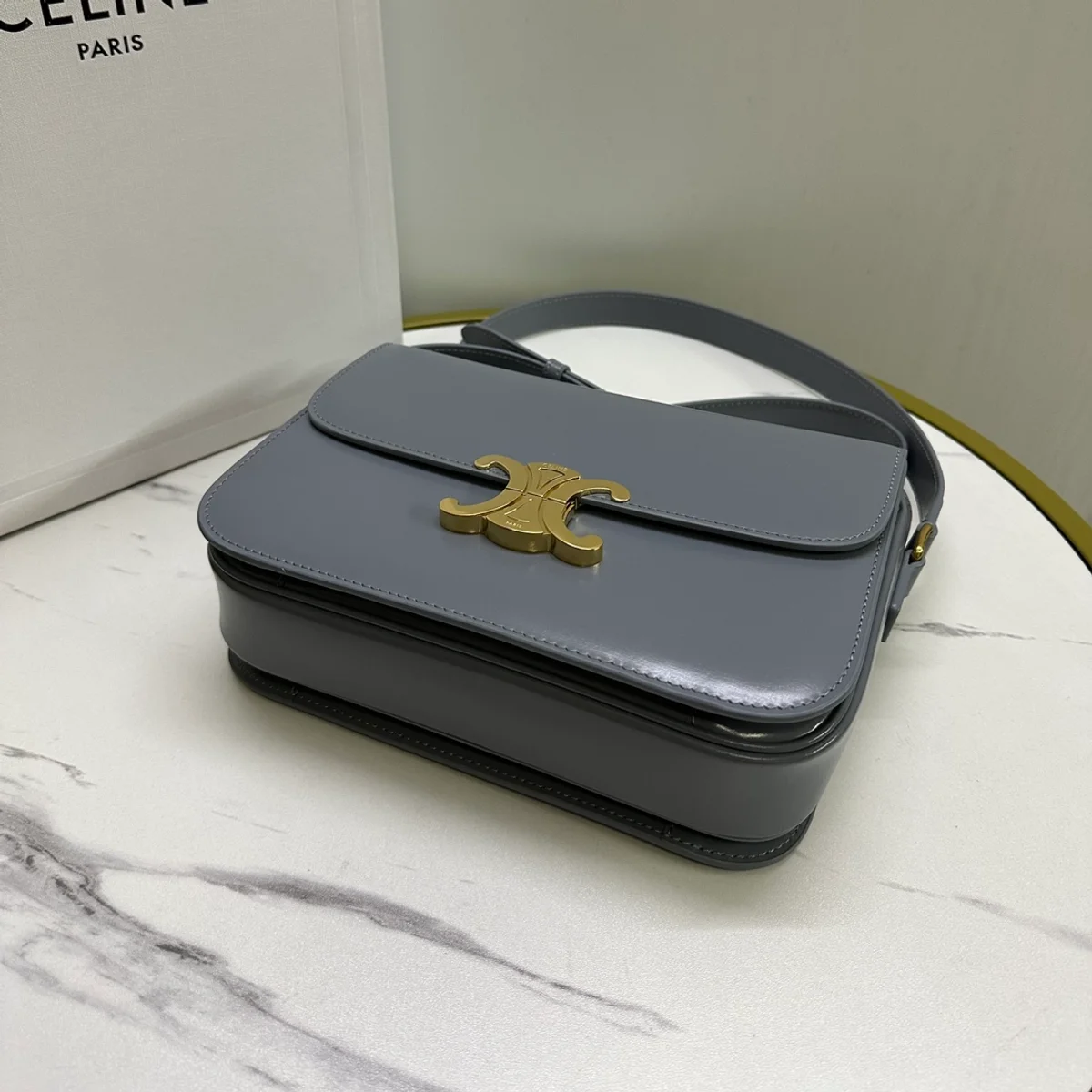 高仿CELINE-賽琳 經典牛皮革斜挎-187363 5 高仿CELINE-賽琳 經典牛皮革斜挎-187363