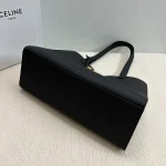 高仿CELINE-賽琳 CLOCHE CLÉS 牛皮革肩背包 - 金色飾面優雅設計-112583：圖片 5