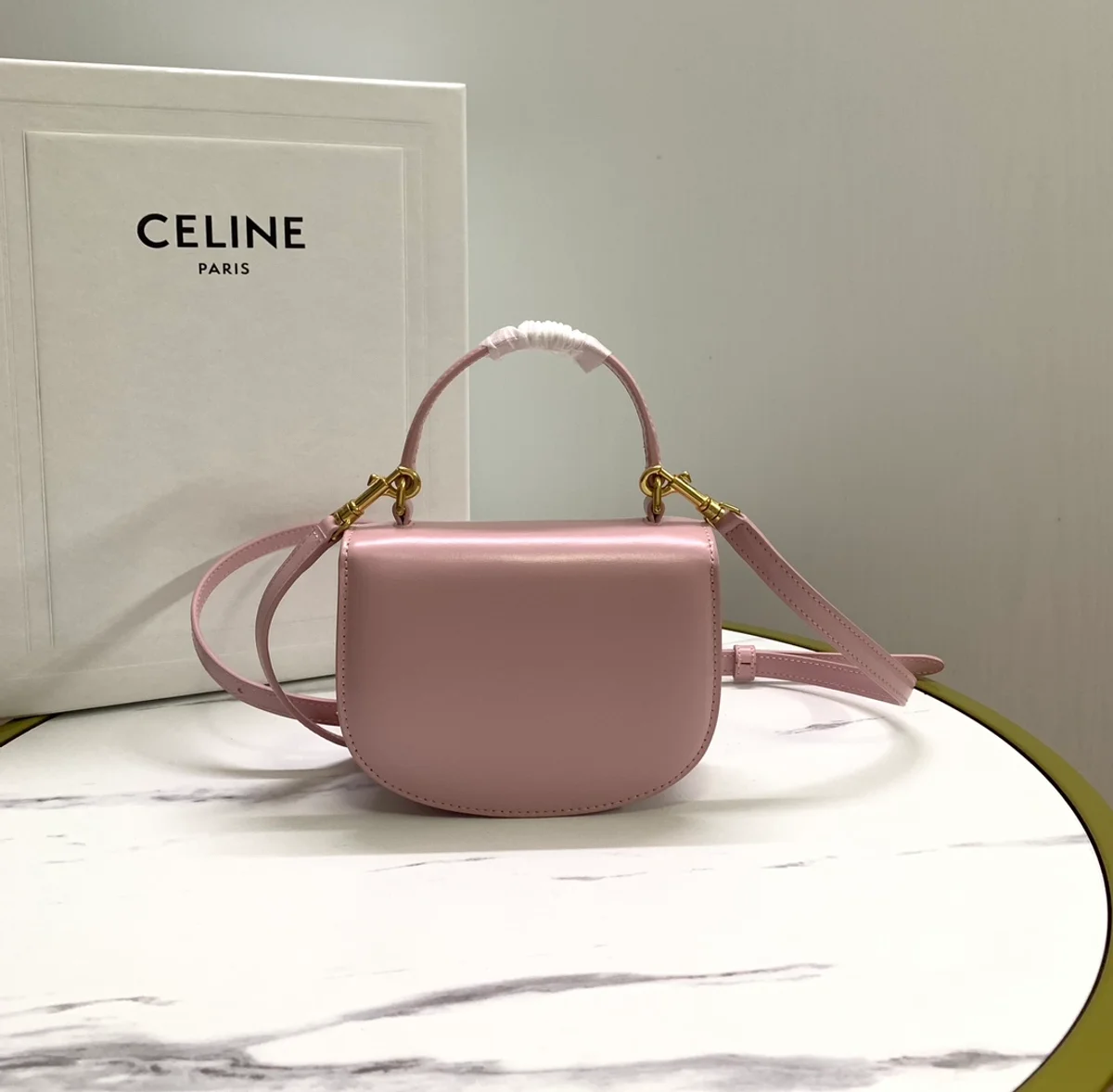高仿CELINE-賽琳 金色TRIOMPHE迷你手袋 - 時尚手提斜挎包-10L063 3 高仿CELINE-賽琳 金色TRIOMPHE迷你手袋 - 時尚手提斜挎包-10L063