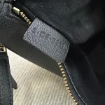 高仿CELINE-賽琳 金色牛皮多功能手提斜挎包 - 大容量智能手機收納-120723：圖片 10