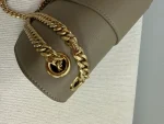 高仿CELINE-賽琳 經典TRIOMPHE牛皮革斜挎包 - 金色飾面多功能肩背包-115853：圖片 7