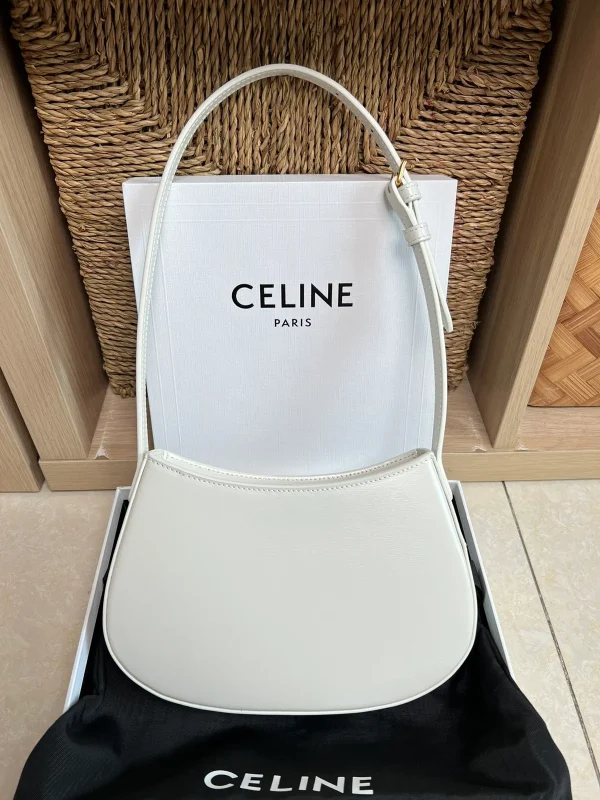 高仿CELINE-賽琳 經典牛皮革肩背包 - 多功能便攜設計-115703：圖片 3