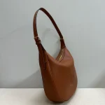 高仿CELINE-賽琳 金色飾面牛皮革肩背包-114713：圖片 4
