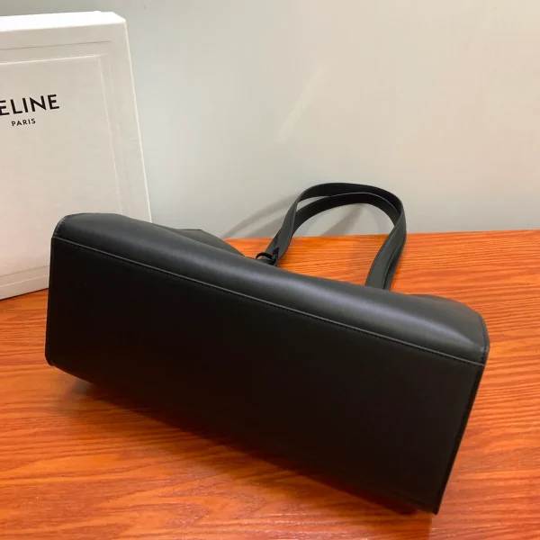高仿CELINE-賽琳 經典牛皮旋轉鎖扣肩背包-112583：圖片 5