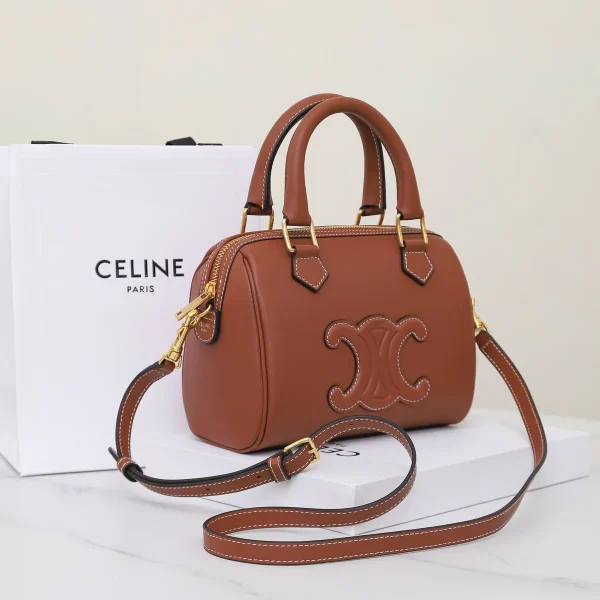 高仿CELINE-賽琳 金色飾面牛皮革多功能手提斜挎包-113773：圖片 3