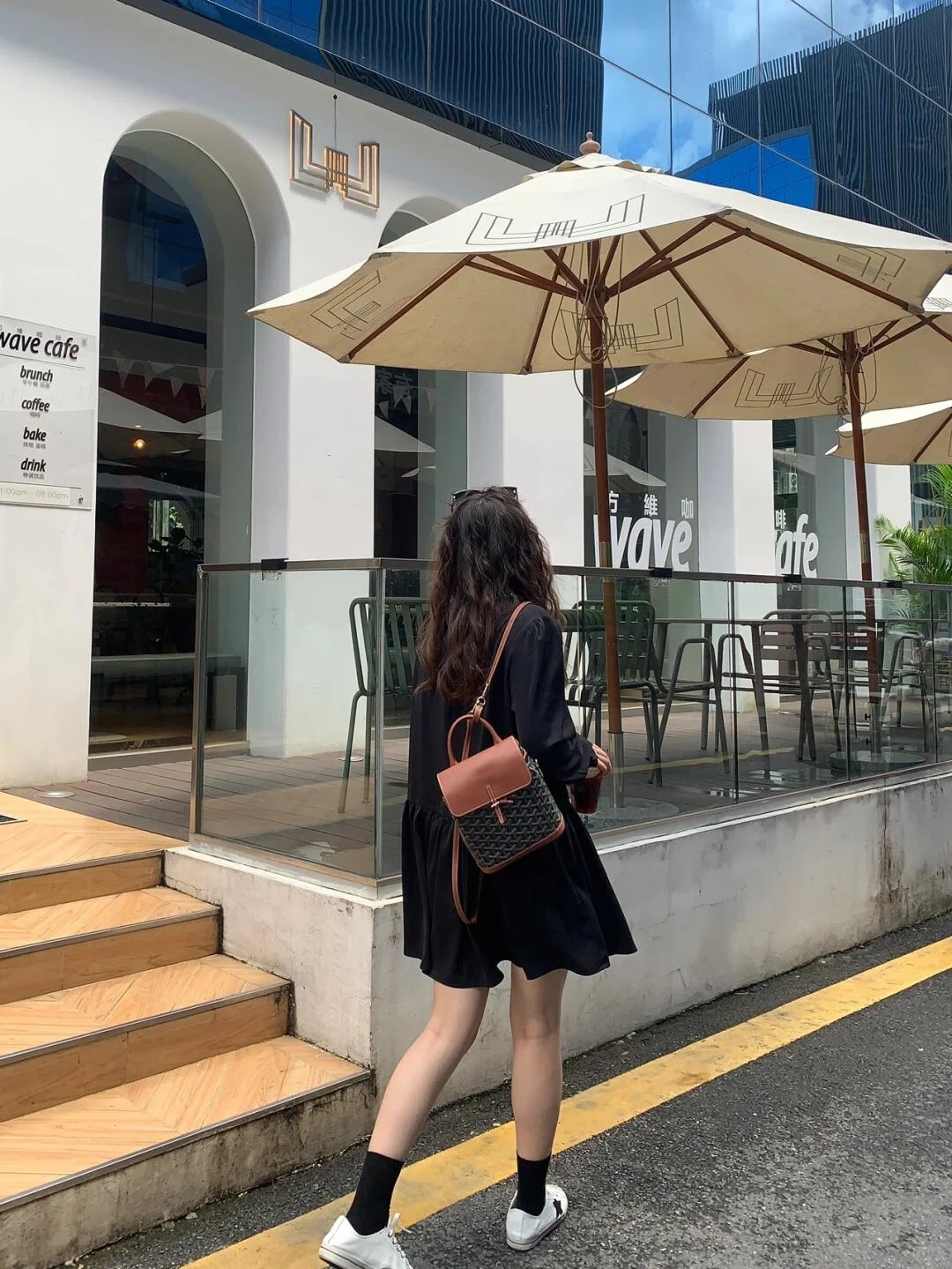 高仿包|st朵朵教你如何挑選戈雅包包，穿搭建議和身高建議