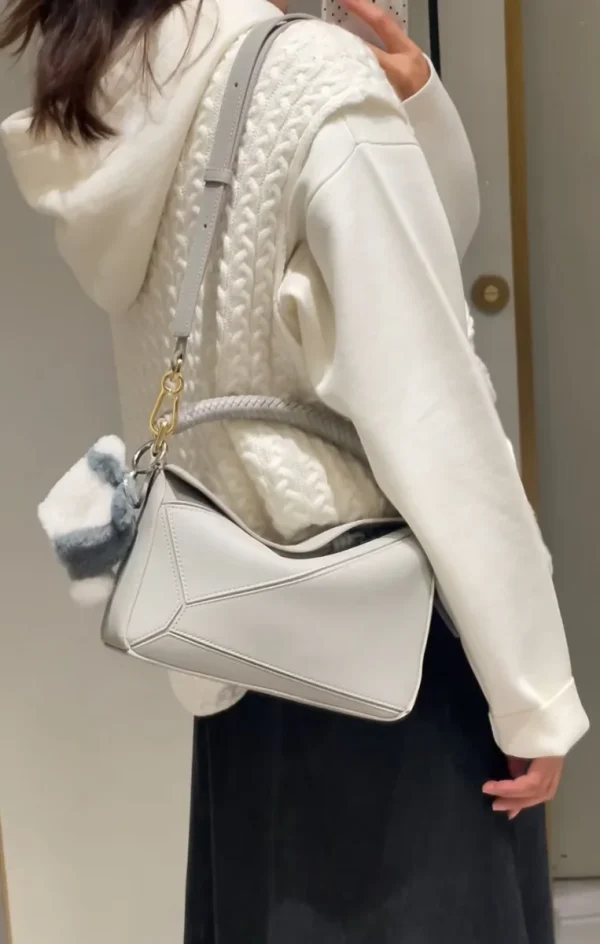 高仿羅意威/LOEWE 編制手柄單肩包：圖片 16