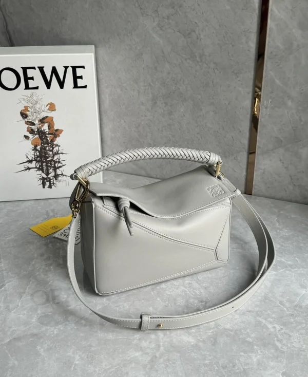 高仿羅意威/LOEWE 編制手柄單肩包：圖片 23
