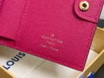 高仿LV Lisa錢包 | Monogram帆布紅色短夾 | LV Circle標誌拉鏈零錢格-M11380：圖片 9