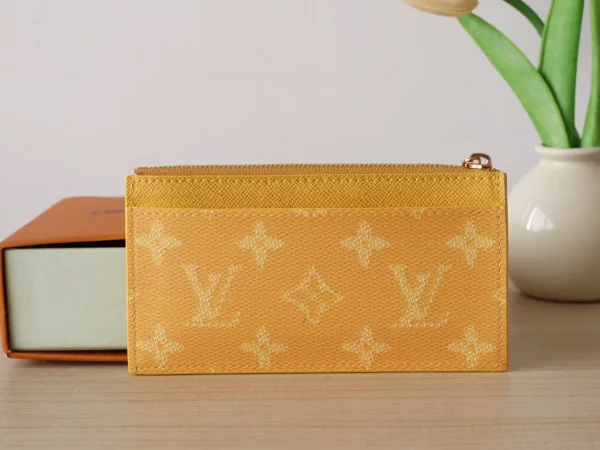 高仿LV Pharrell Williams联名款Monogram Heritage帆布零钱名片夹 - 时尚多功能收纳-M12660：圖片 3