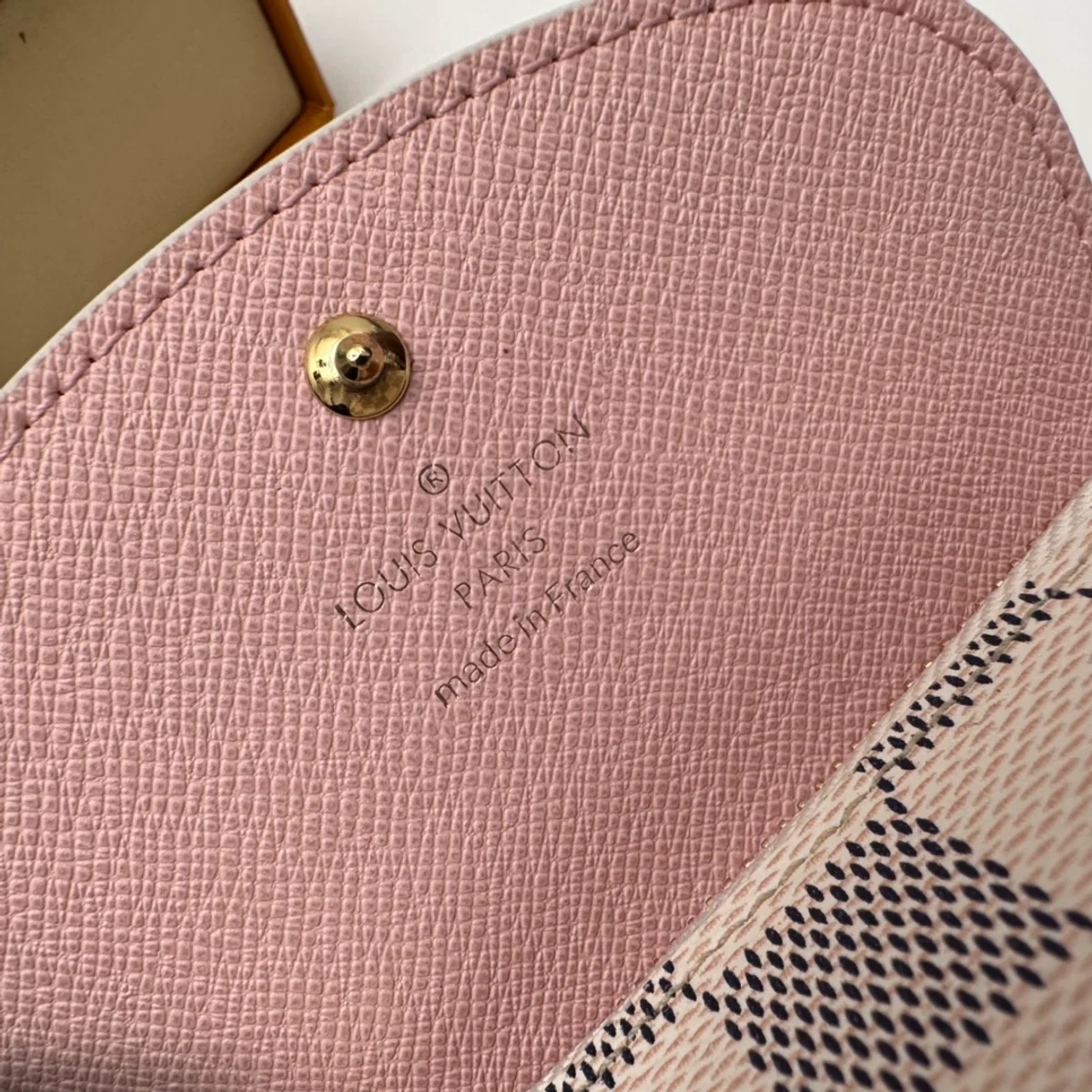 高仿LV Rosalie零錢包 | Damier Azur帆布玫瑰粉款 輕奢收納配件-N61276 8 高仿LV Rosalie零錢包 | Damier Azur帆布玫瑰粉款 輕奢收納配件-N61276