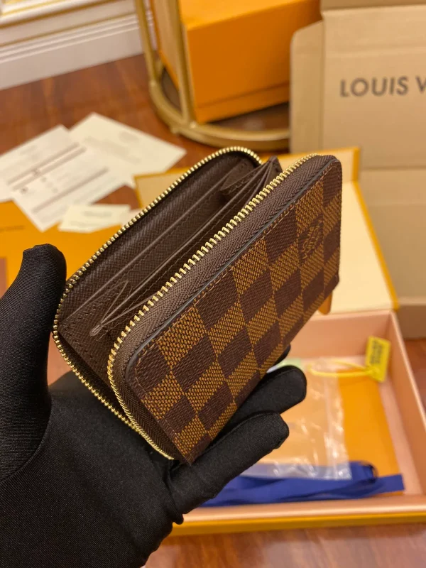 高仿LV Damier Ebene帆布拉链零钱包 | 经典便携多功能钱包-N63070：圖片 9