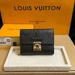 高仿LV Métis小型錢包 | Monogram Empreinte皮革 經典S-lock鎖扣設計-M80880：圖片 2