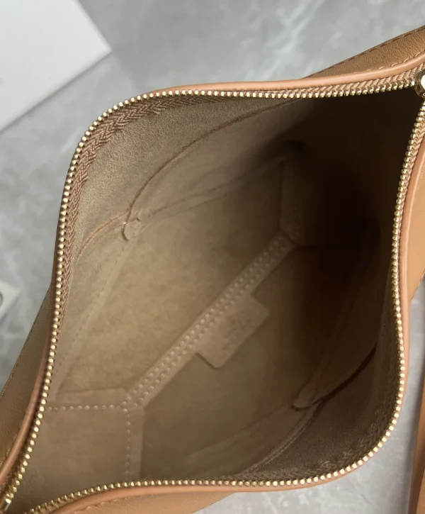 羅意威/LOEWE Puzzle Fold Pouch 麻將包 黏土色：圖片 10